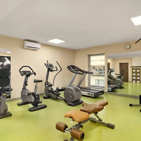 Ξενοδοχείο Wyndham Old Town 4*
