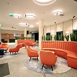 Wyndham Old Town מלון