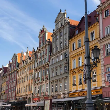 Wyndham Old Town Szálloda