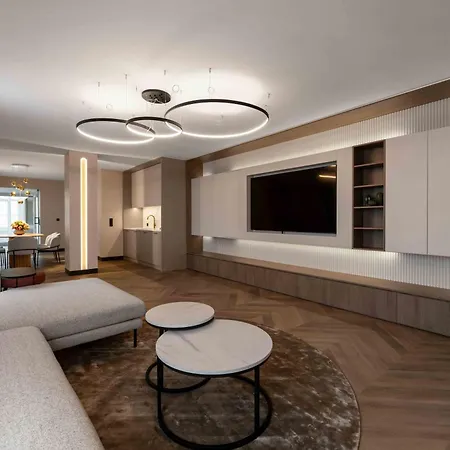 Отель Wyndham Old Town 4*