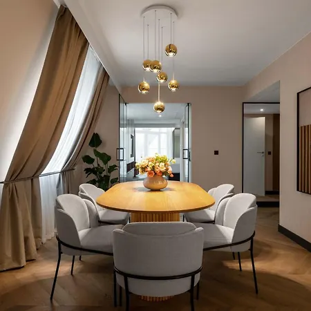 Hotel Wyndham Old Town 4*