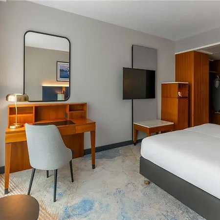 Wyndham Old Town Отель Вроцлав