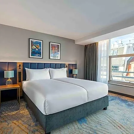 Wyndham Old Town 4* فروتسواف