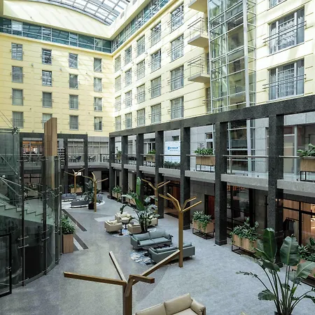 Wyndham Old Town Hotel 4*
