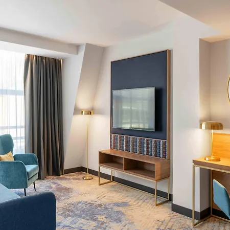 Готель Wyndham Old Town 4*