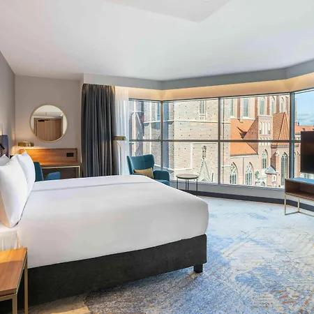 Wyndham Old Town Готель 4*